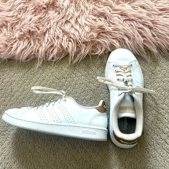 Women’s Size 6.5 ADIDAS Grand Court - Picture 2 of 7